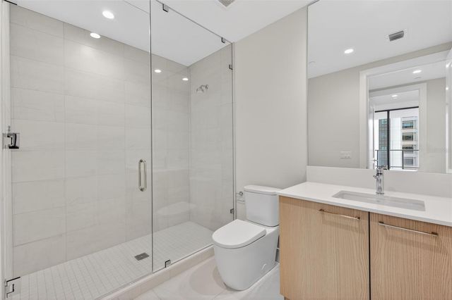 275 1ST AVENUE S 1903, St Petersburg, FL 33701