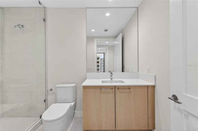 275 1ST AVENUE S 1903, St Petersburg, FL 33701