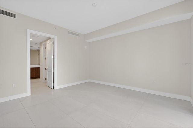 275 1ST AVENUE S 1903, St Petersburg, FL 33701