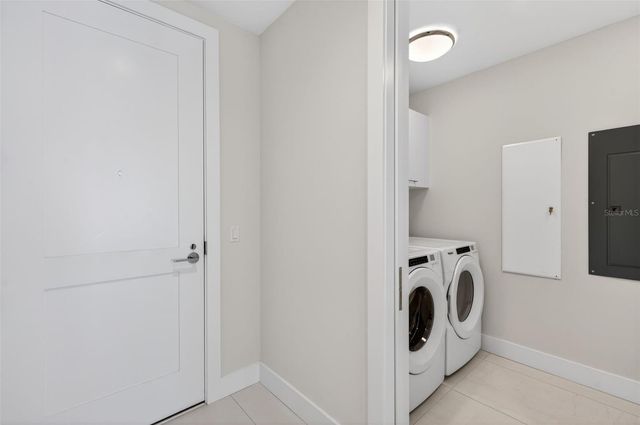 275 1ST AVENUE S 1903, St Petersburg, FL 33701