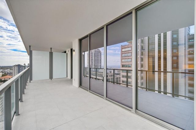 275 1ST AVENUE S 1903, St Petersburg, FL 33701