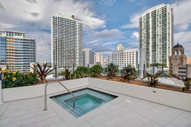 275 1ST AVENUE S 1903, St Petersburg, FL 33701