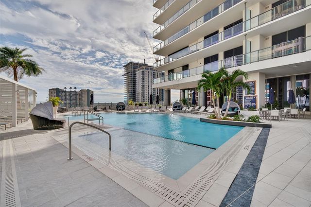 275 1ST AVENUE S 1903, St Petersburg, FL 33701