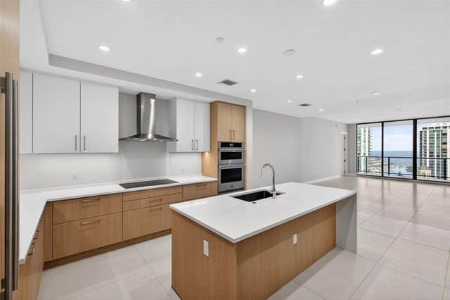 275 1ST AVENUE S 1903, St Petersburg, FL 33701