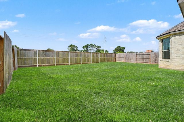 13701 Seneca Lake Drive, Texas City, TX 77510