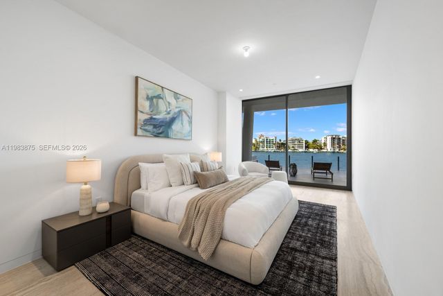 5 Grove Isle Dr L205, Miami, FL 33133