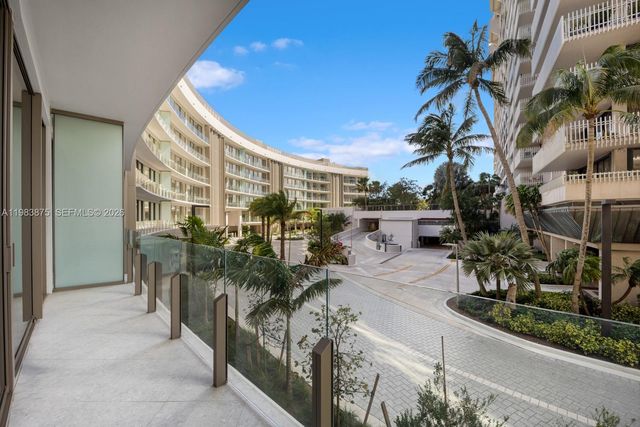 5 Grove Isle Dr L205, Miami, FL 33133