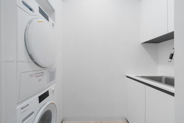 5 Grove Isle Dr L205, Miami, FL 33133