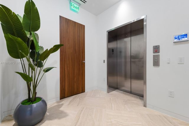 5 Grove Isle Dr L205, Miami, FL 33133