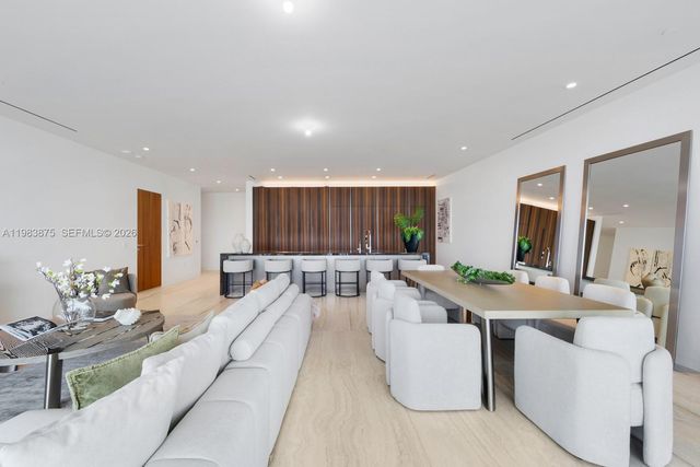 5 Grove Isle Dr L205, Miami, FL 33133