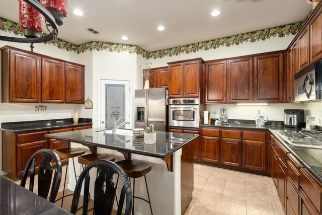 7788 Tigerwoods Dr, Sacramento, CA 95829