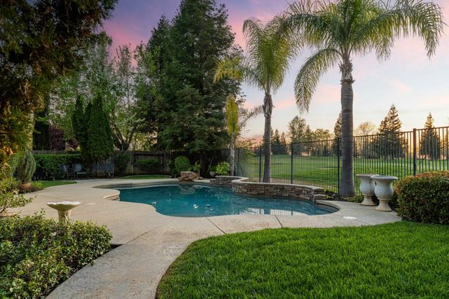 7788 Tigerwoods Dr, Sacramento, CA 95829