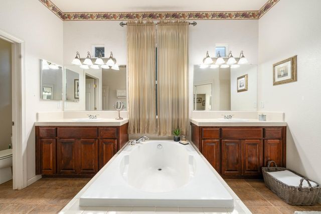 7788 Tigerwoods Dr, Sacramento, CA 95829