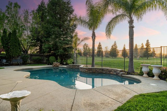 7788 Tigerwoods Dr, Sacramento, CA 95829