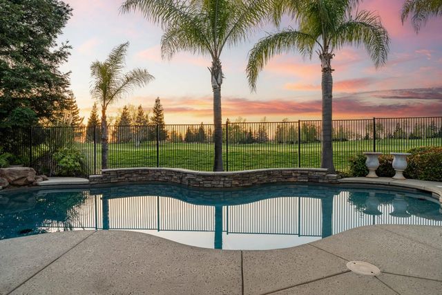7788 Tigerwoods Dr, Sacramento, CA 95829