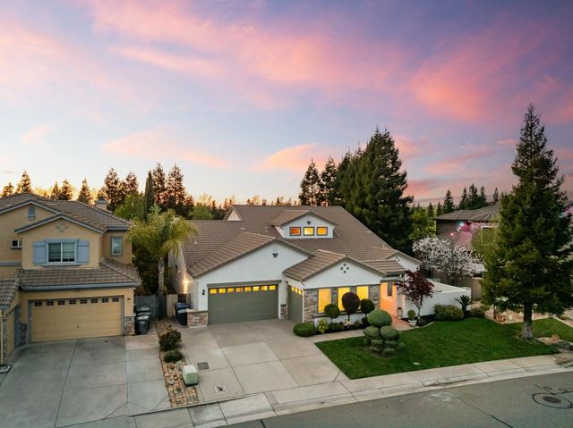 7788 Tigerwoods Dr, Sacramento, CA 95829