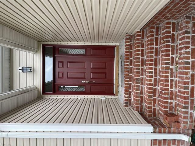 512 Woods Rd RD, Newport News, VA 23601