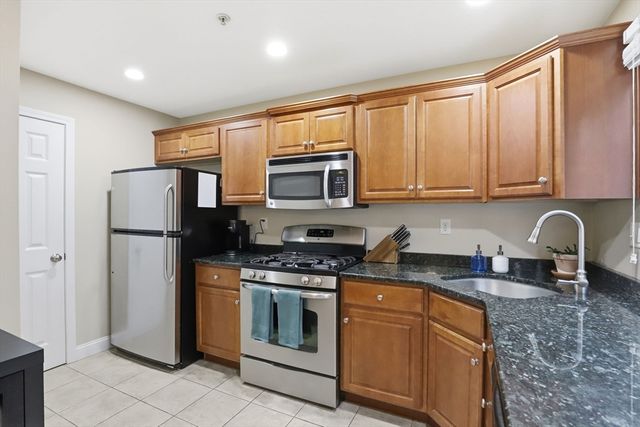 300 Justin Dr. 2, Weymouth, MA 02188