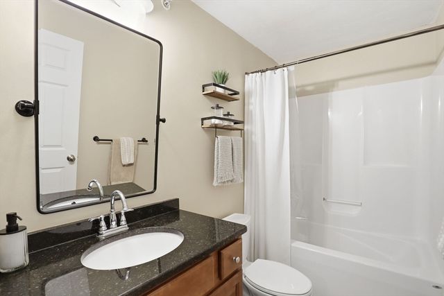 300 Justin Dr. 2, Weymouth, MA 02188