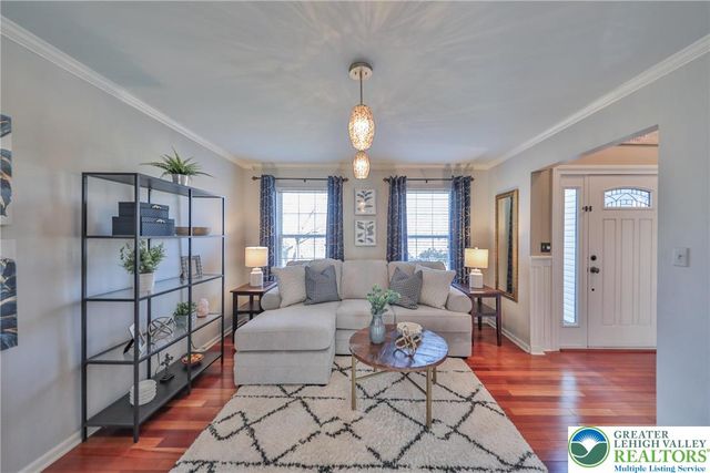 1551 Thornwood View North, Forks Twp, PA 18040