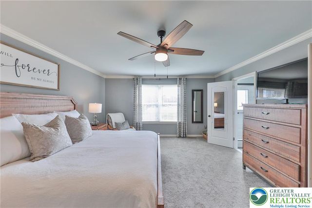 1551 Thornwood View North, Forks Twp, PA 18040