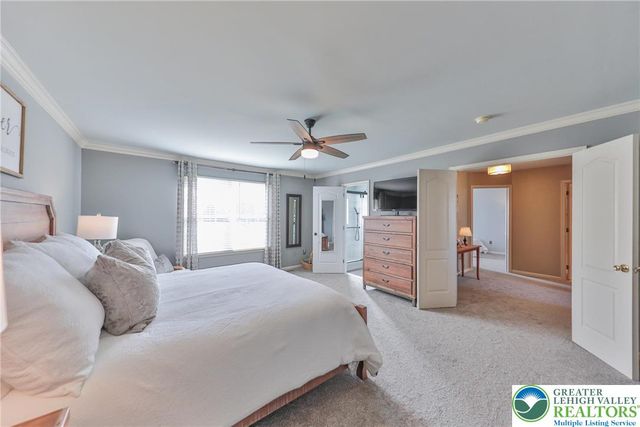 1551 Thornwood View North, Forks Twp, PA 18040