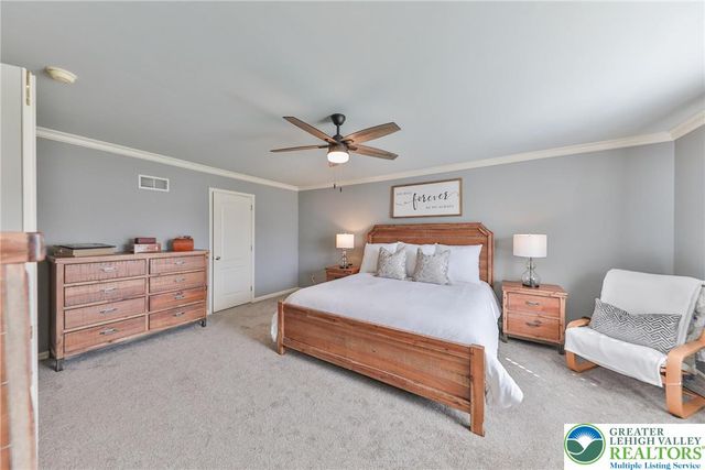 1551 Thornwood View North, Forks Twp, PA 18040