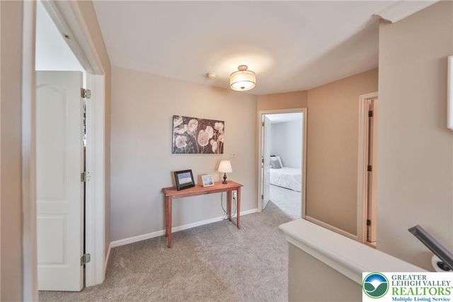 1551 Thornwood View North, Forks Twp, PA 18040