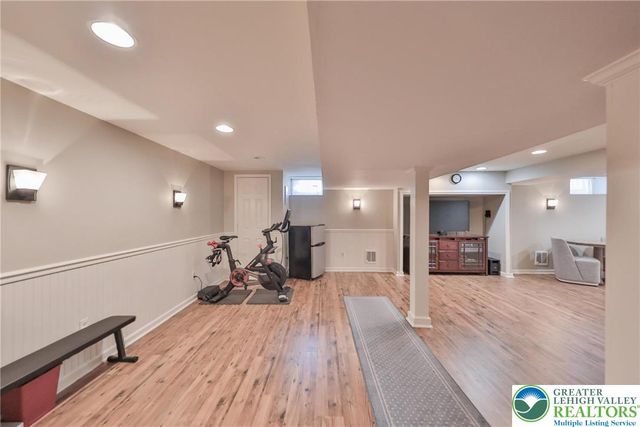 1551 Thornwood View North, Forks Twp, PA 18040