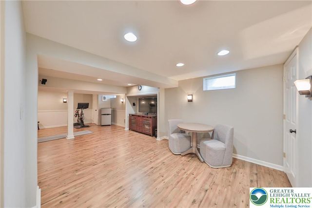 1551 Thornwood View North, Forks Twp, PA 18040