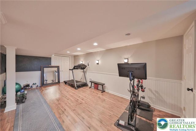 1551 Thornwood View North, Forks Twp, PA 18040