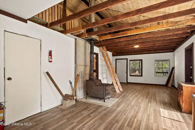 963 Upper Samuels Rd, Sandpoint, ID 83864