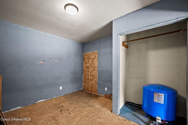 963 Upper Samuels Rd, Sandpoint, ID 83864