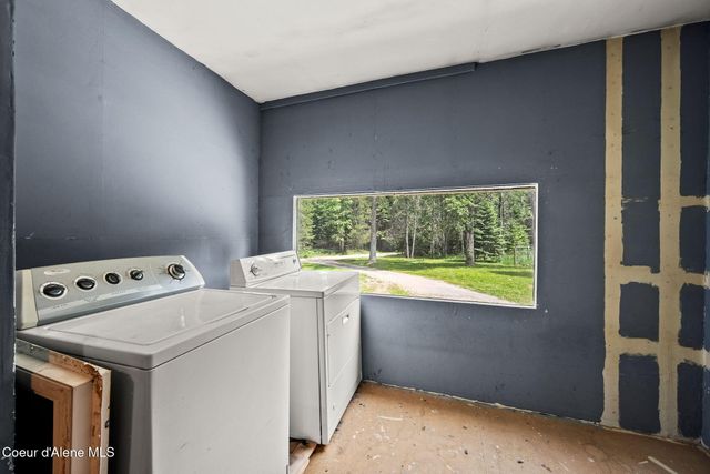 963 Upper Samuels Rd, Sandpoint, ID 83864