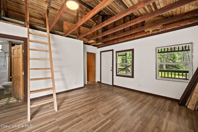963 Upper Samuels Rd, Sandpoint, ID 83864