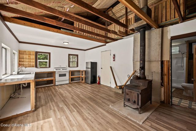 963 Upper Samuels Rd, Sandpoint, ID 83864