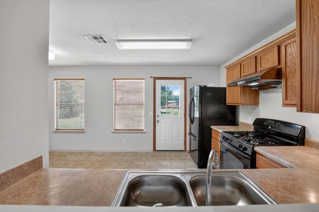 2412 Kale DR, Austin, TX 78725