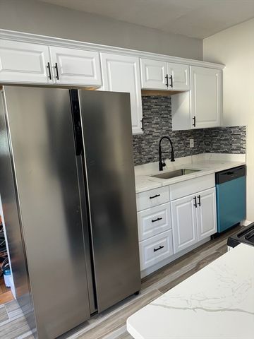 86 Alden St, Springfield, MA 01109