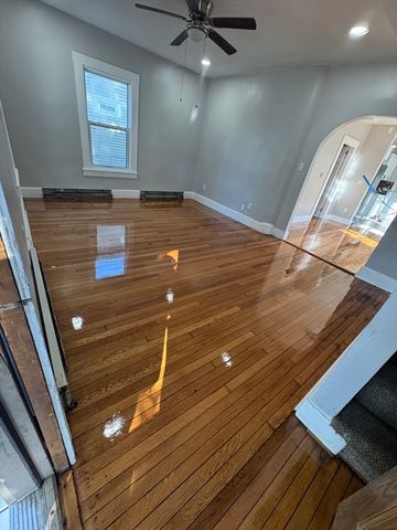 86 Alden St, Springfield, MA 01109