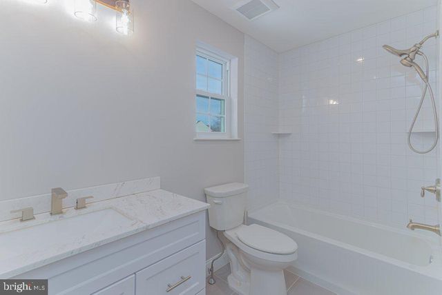 204 THIRD AVE, West Berlin, NJ 08091