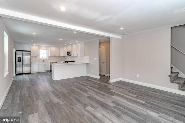 204 THIRD AVE, West Berlin, NJ 08091