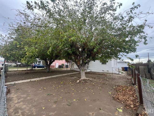 1312 Ming Avenue, Bakersfield, CA 93304