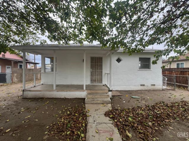 1312 Ming Avenue, Bakersfield, CA 93304