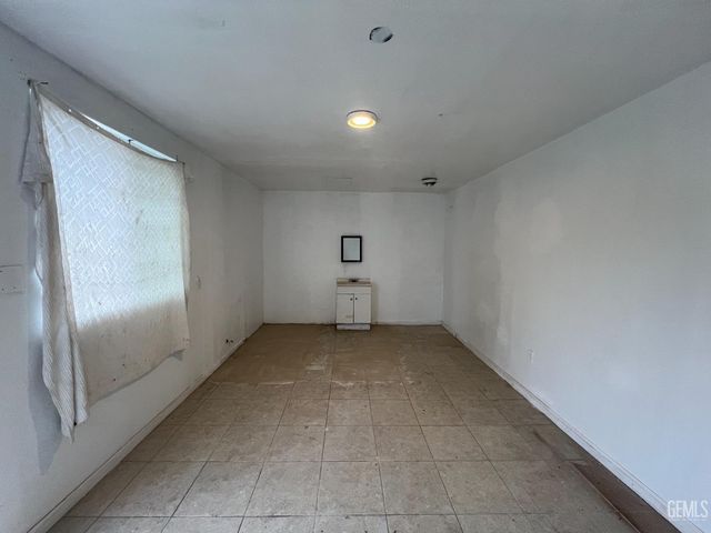 1312 Ming Avenue, Bakersfield, CA 93304