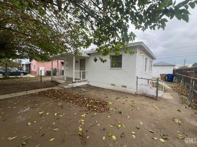 1312 Ming Avenue, Bakersfield, CA 93304
