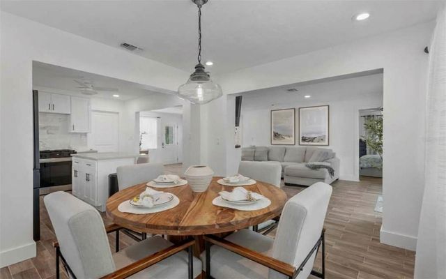 1867 MARYLAND AVENUE NE, St Petersburg, FL 33703