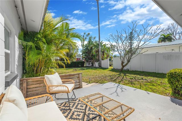 1867 MARYLAND AVENUE NE, St Petersburg, FL 33703