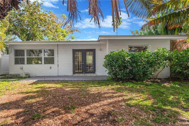 1867 MARYLAND AVENUE NE, St Petersburg, FL 33703