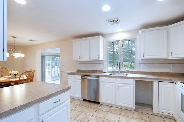 37 Yearling Run, Bourne, MA 02532