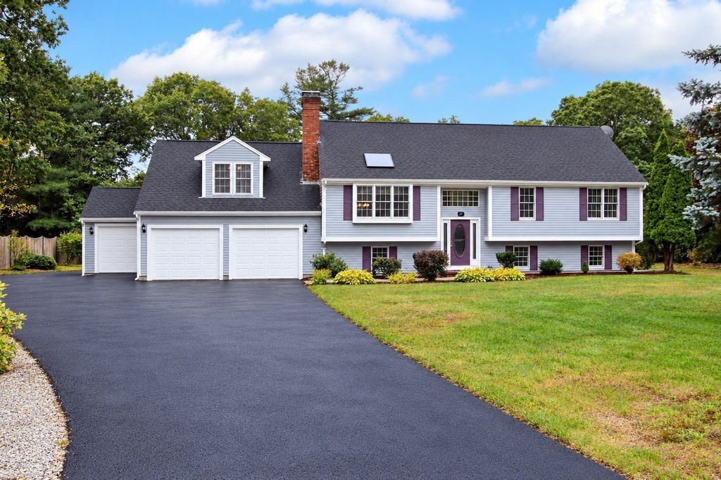 37 Yearling Run, Bourne, MA 02532